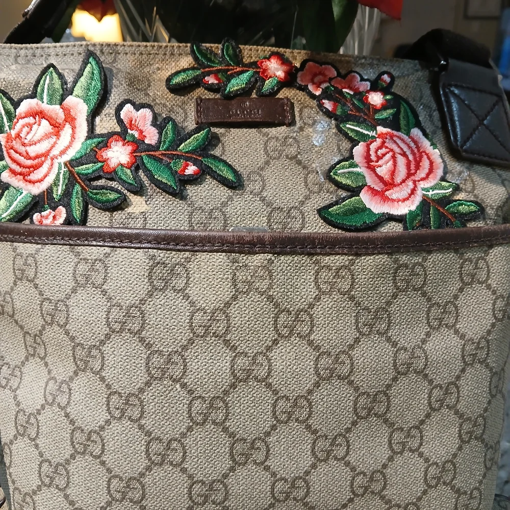 Floral Embroidered Gucci Canvas Crossbody Bag - Brown/Tan - Picture 5 of 16